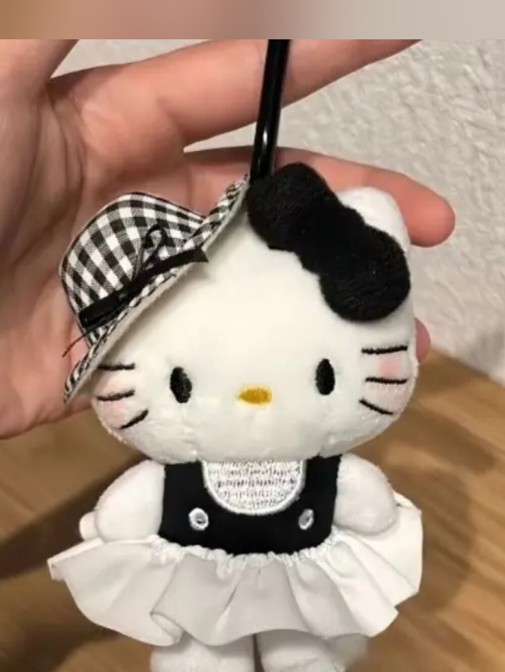 Kitty Keychain with Plaid Hat